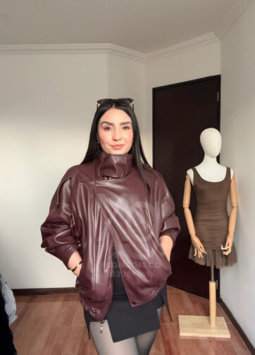 Chaqueta Asimétrica Cuerotex