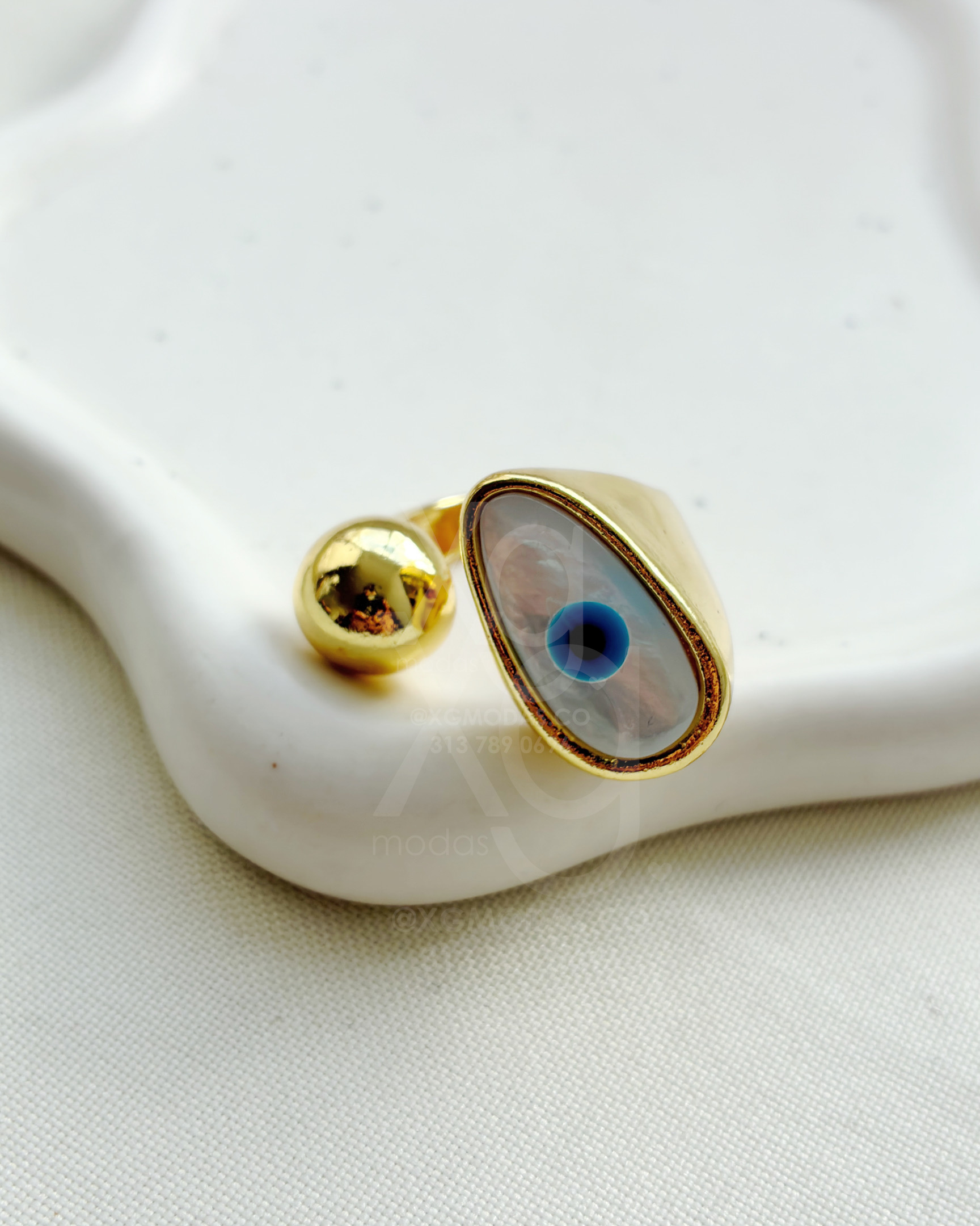 Anillo Asymmetric Iris