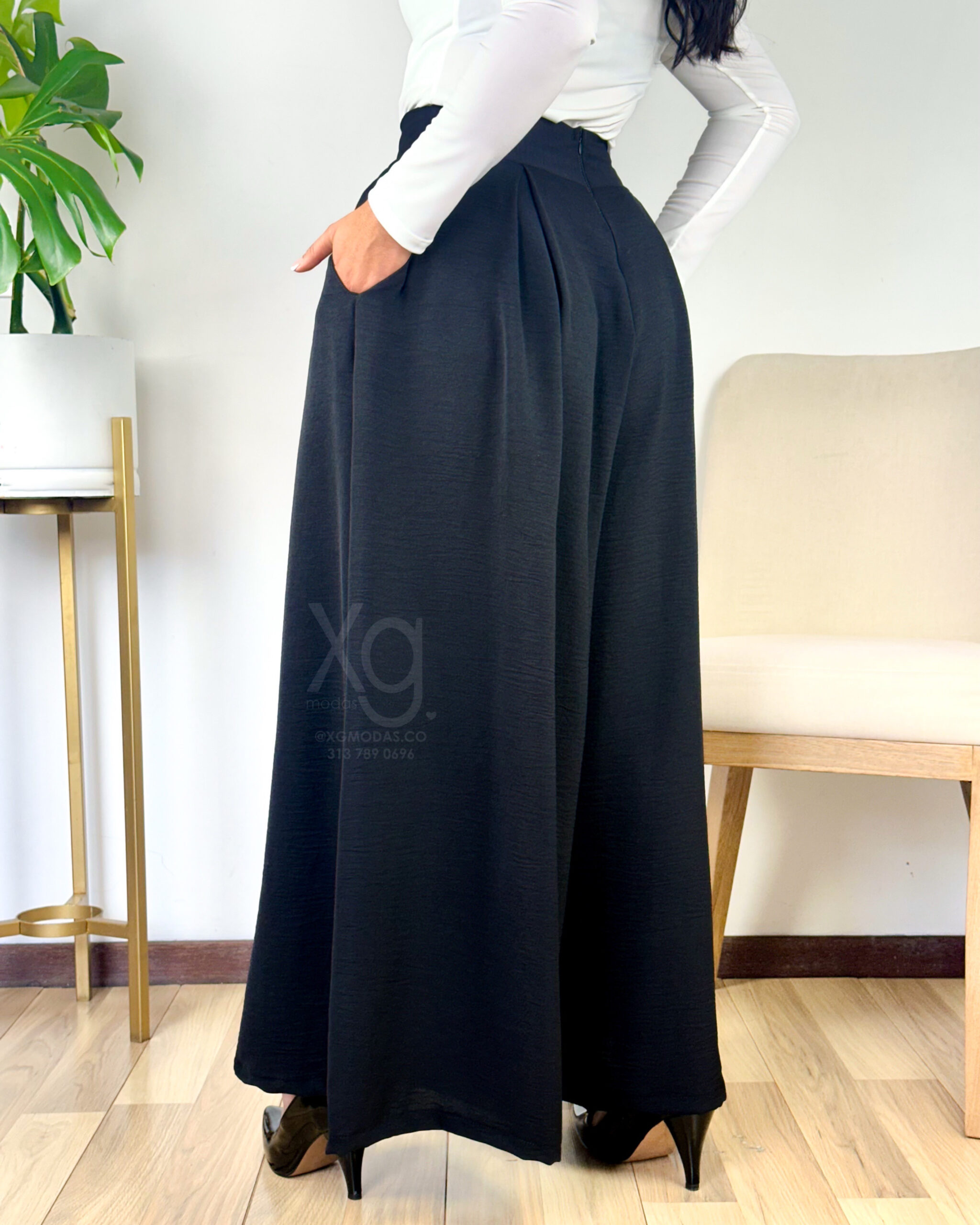 Pantalón Falda - Image 4