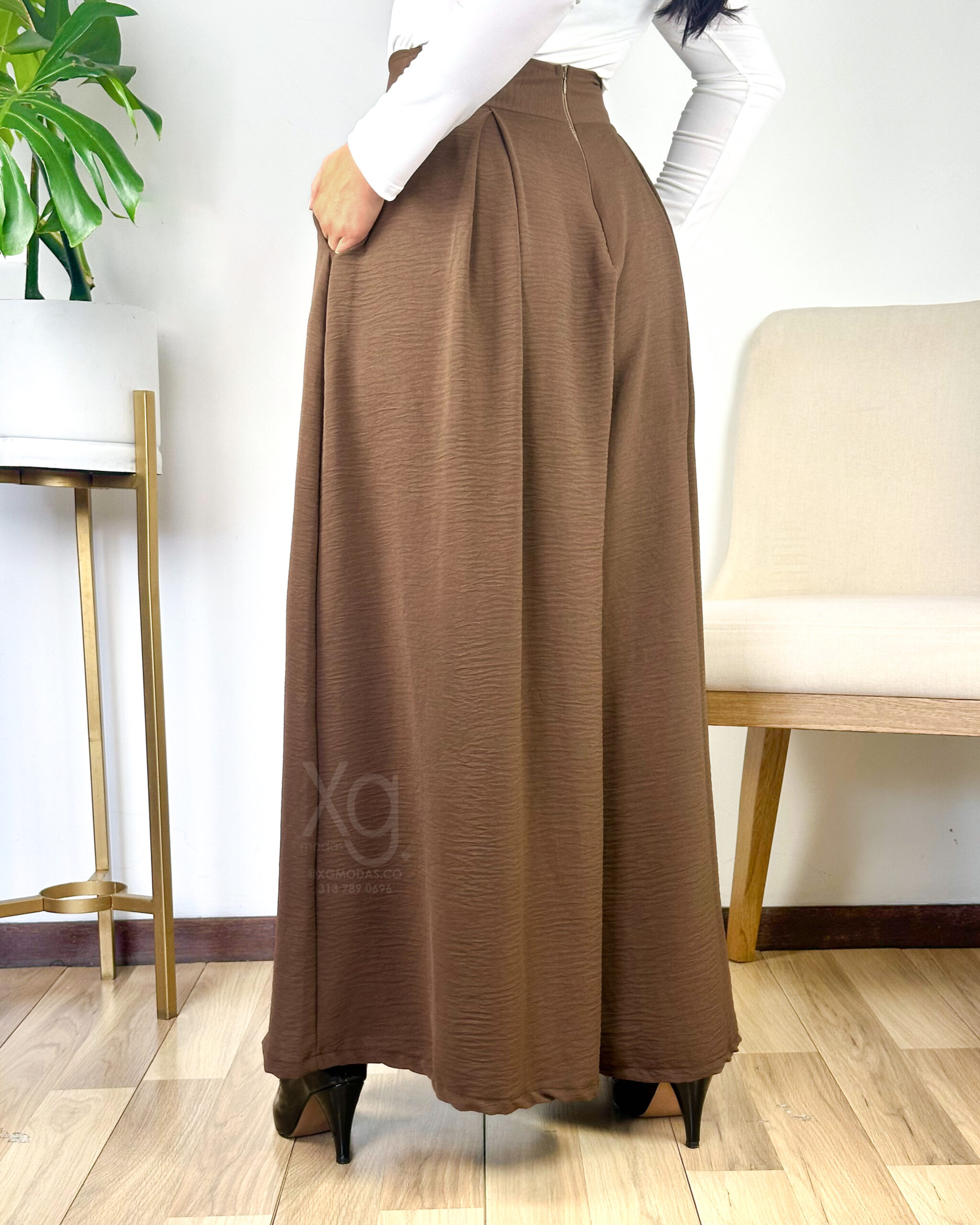 Pantalón Falda - Image 9
